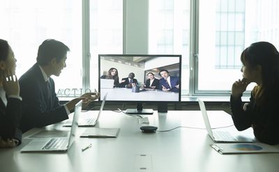 Web会議とテレビ会議の違いは？